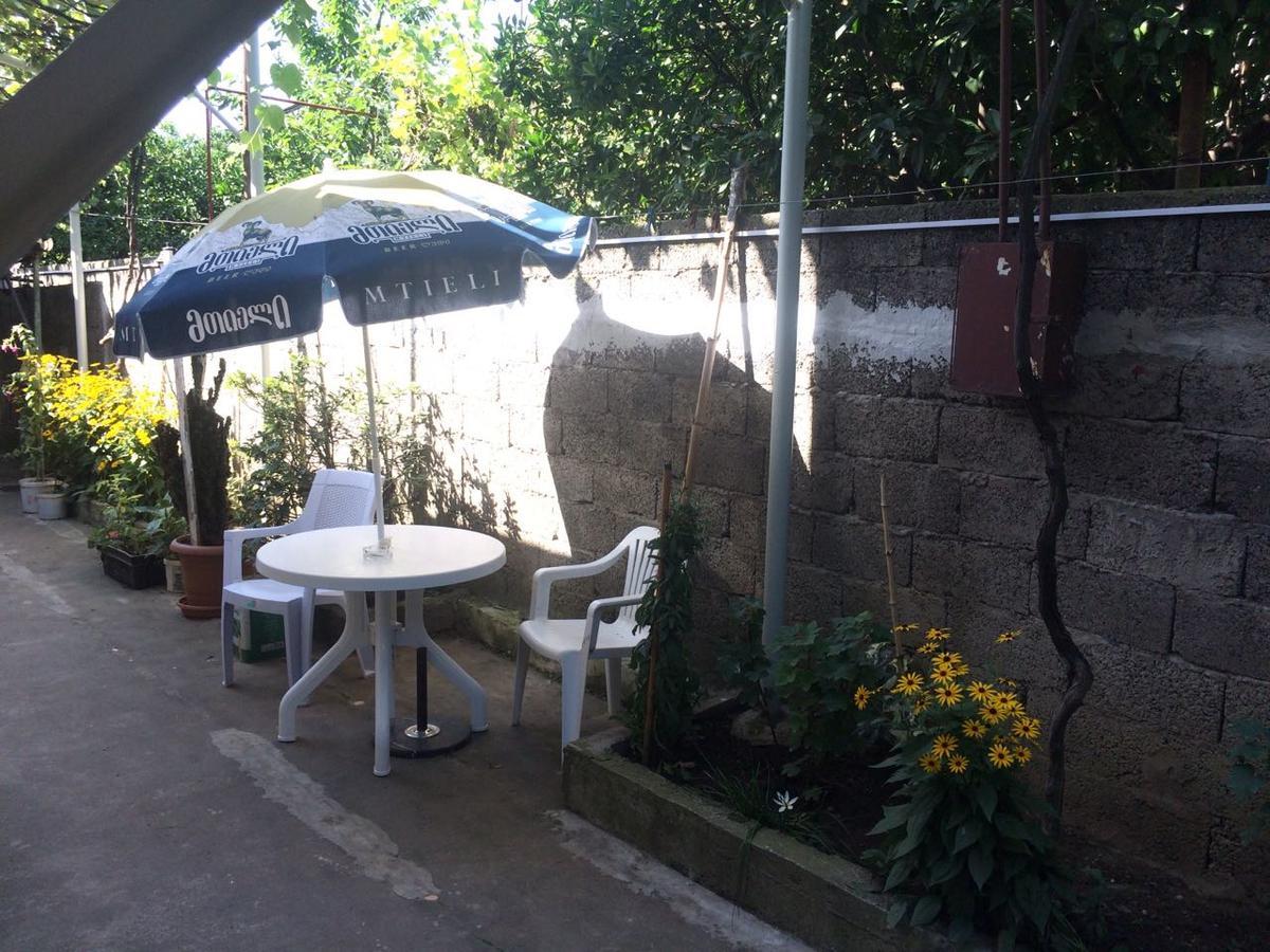 Batumi Guesthouse 28A Exterior foto