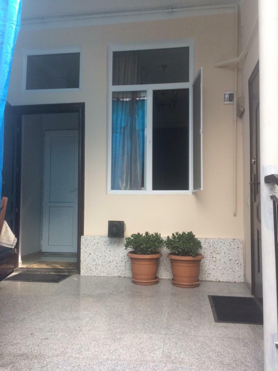 Batumi Guesthouse 28A Exterior foto